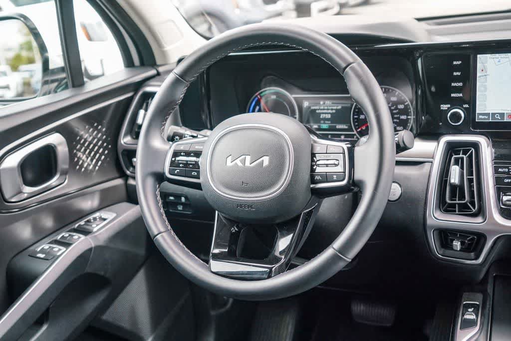 Certified 2023 Kia Sorento EX w/ Panoramic Sunroof Package FWD image 14