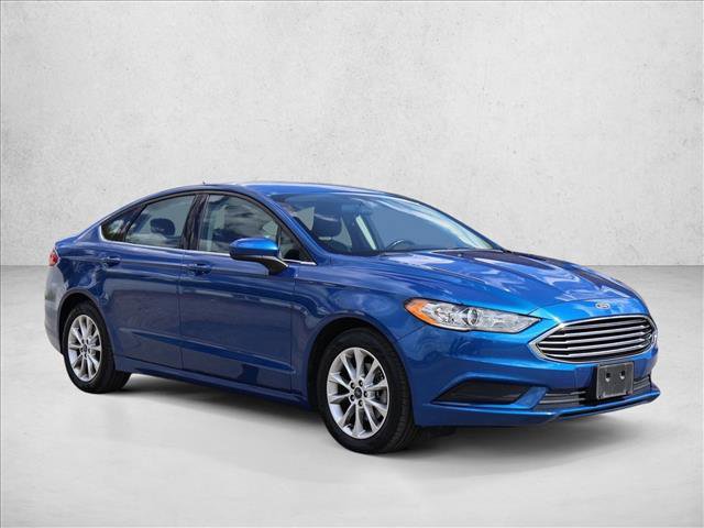 Used 2017 Ford Fusion SE FWD image 3