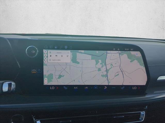Used 2026 Chevrolet Traverse LT FWD image 13