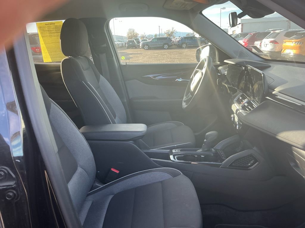 Used 2025 Chevrolet TrailBlazer LT image 15
