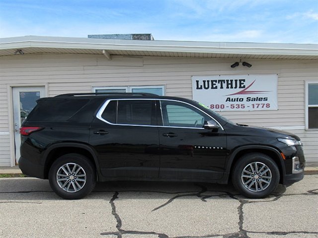 Used 2022 Chevrolet Traverse LT image 3