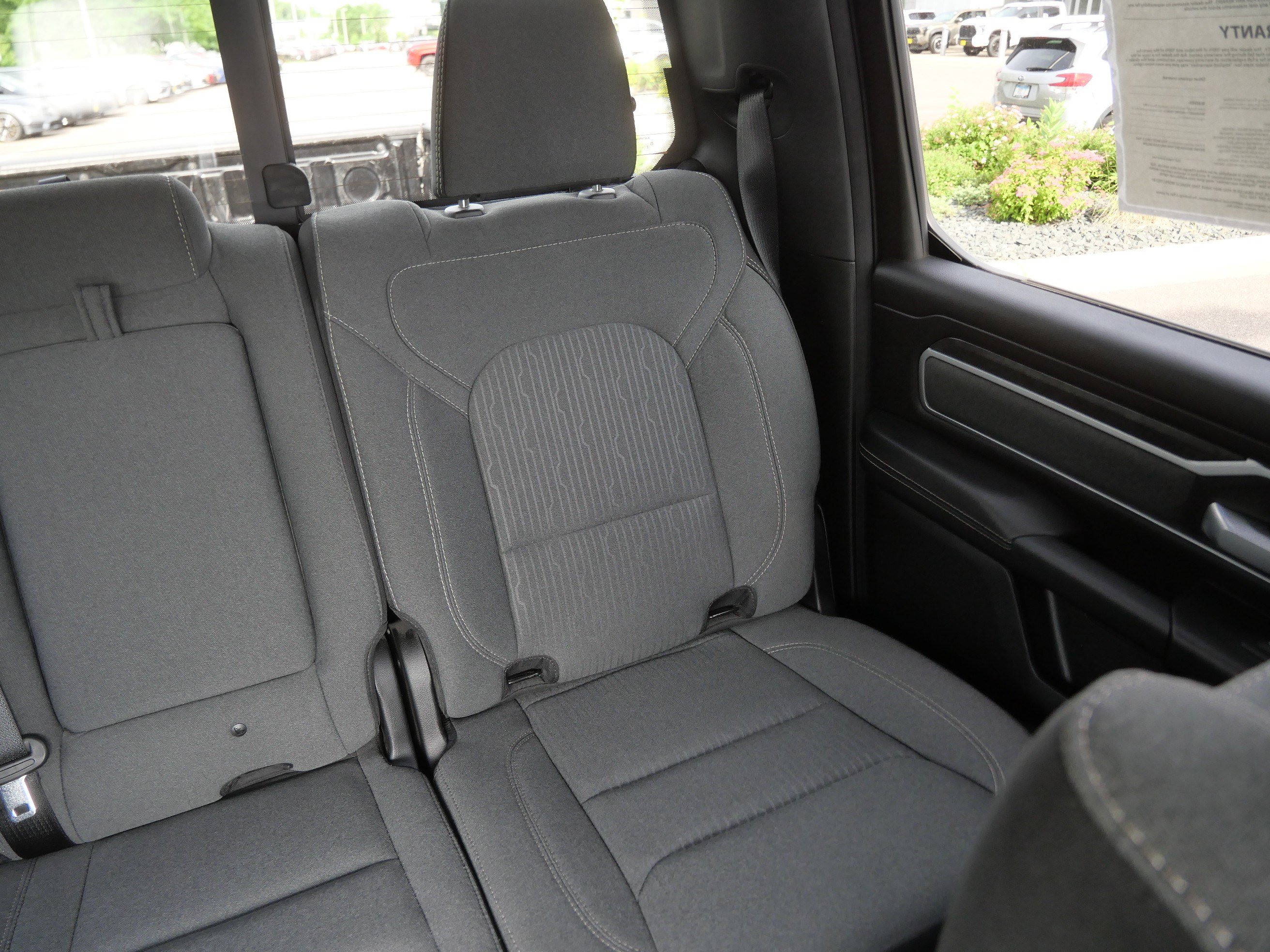 Used 2022 RAM 1500 Big Horn AWD/4WD image 14