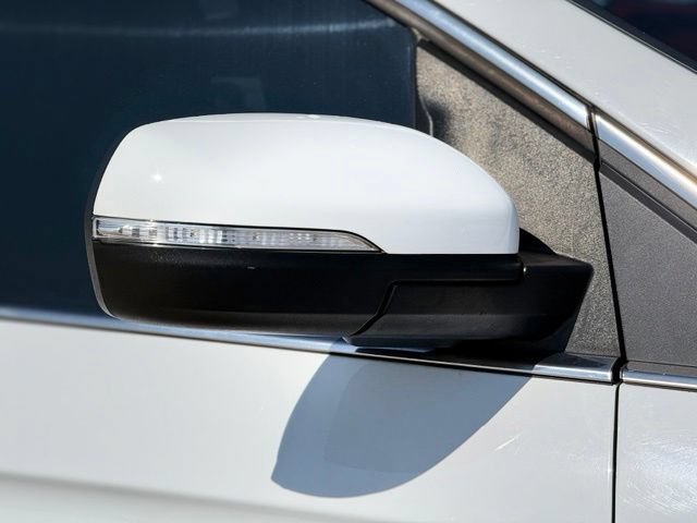 Used 2015 Ford Edge SEL w/ Equipment Group 201A FWD image 10
