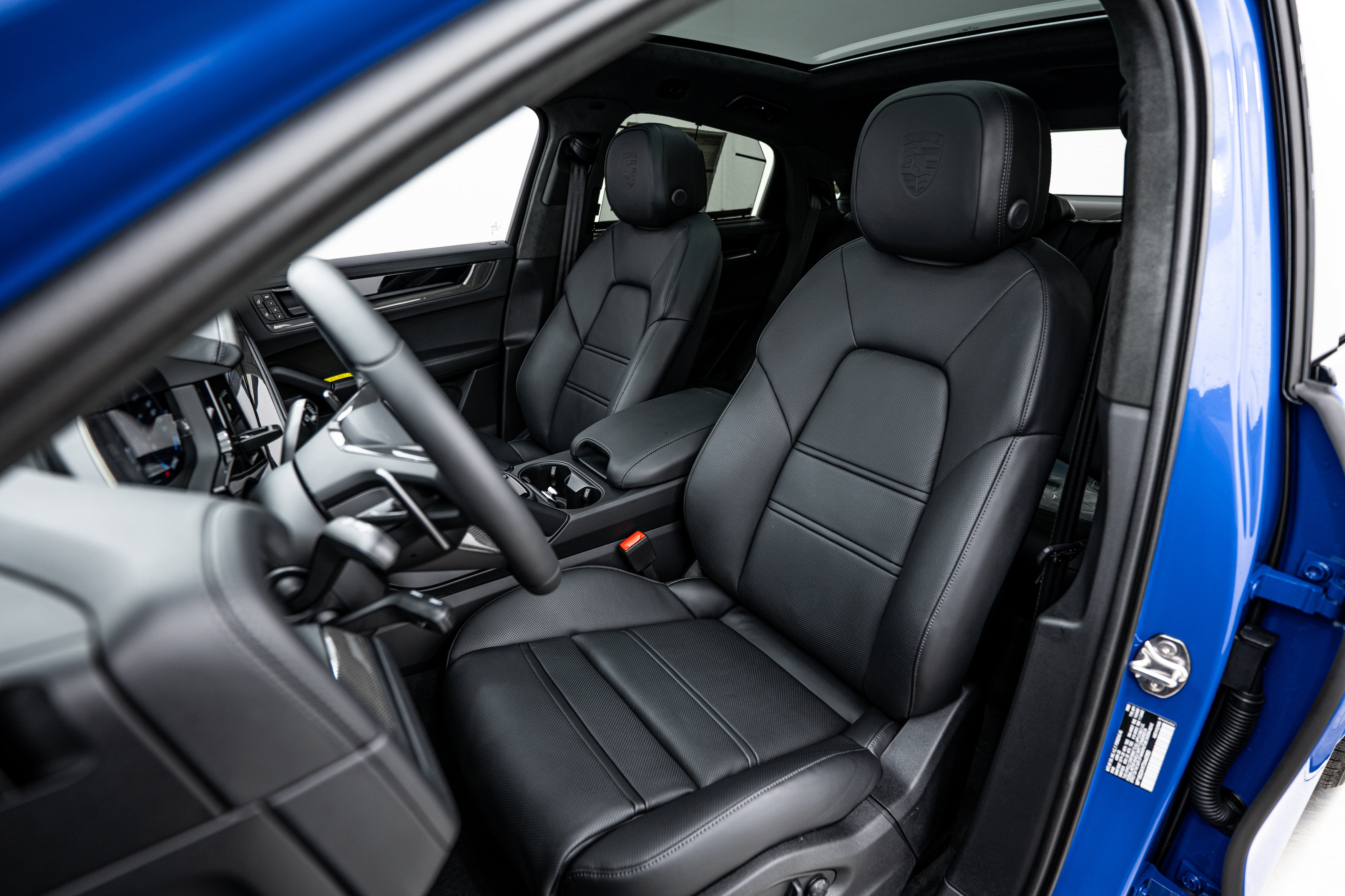 New 2026 Porsche Cayenne GTS image 5