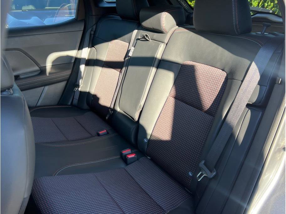 New 2025 Nissan Kicks SR FWD image 9