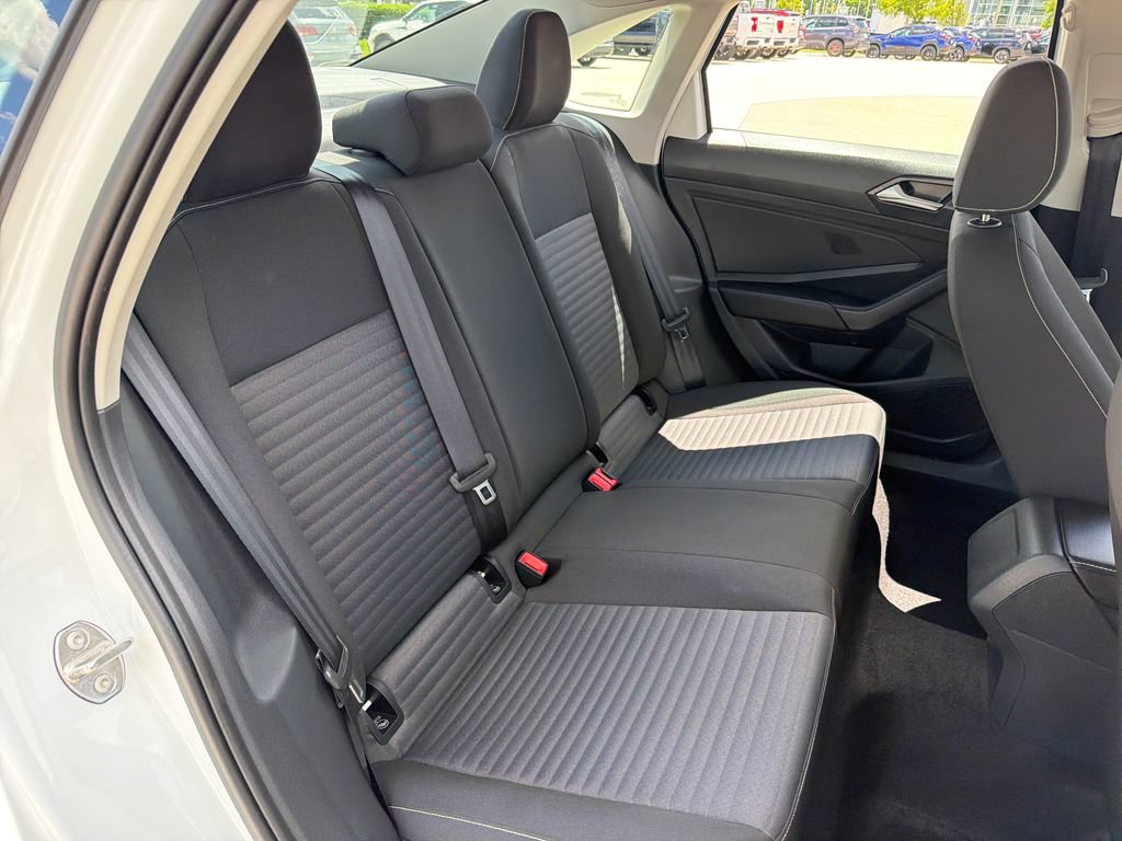 Certified 2025 Volkswagen Jetta S FWD image 22
