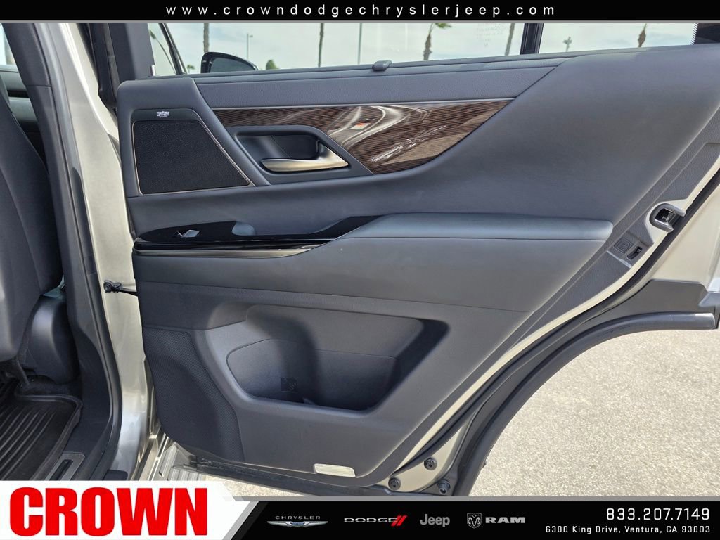 Used 2023 Lexus LX 600 4WD w/ Accessory Package (Z1) image 19