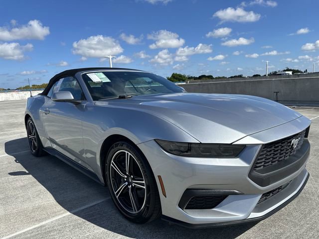 Used 2025 Ford Mustang Premium RWD image 12