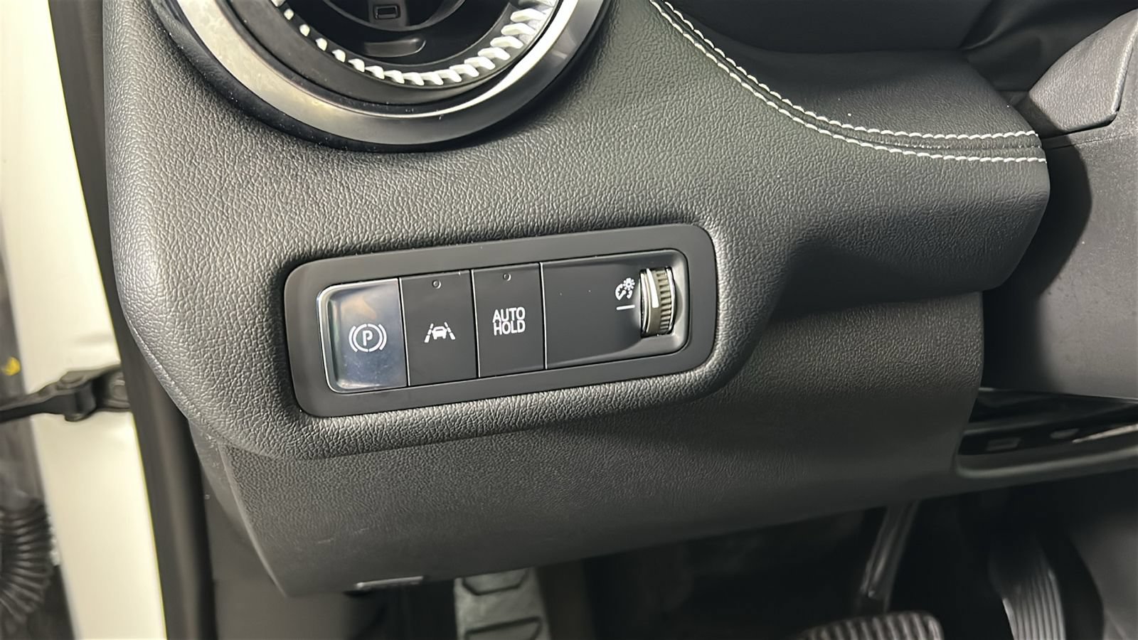 Used 2024 Chevrolet Blazer EV LT AWD/4WD image 23