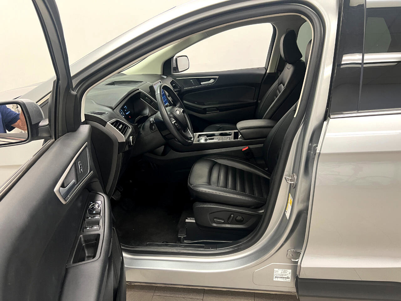 Used 2024 Ford Edge SEL image 22