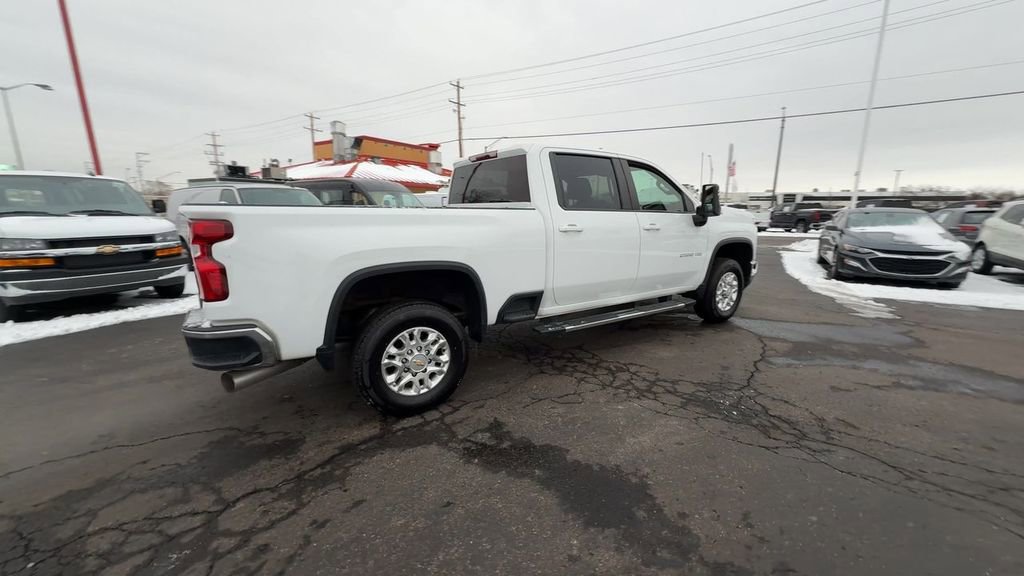 Used 2024 Chevrolet Silverado 2500 LT image 8