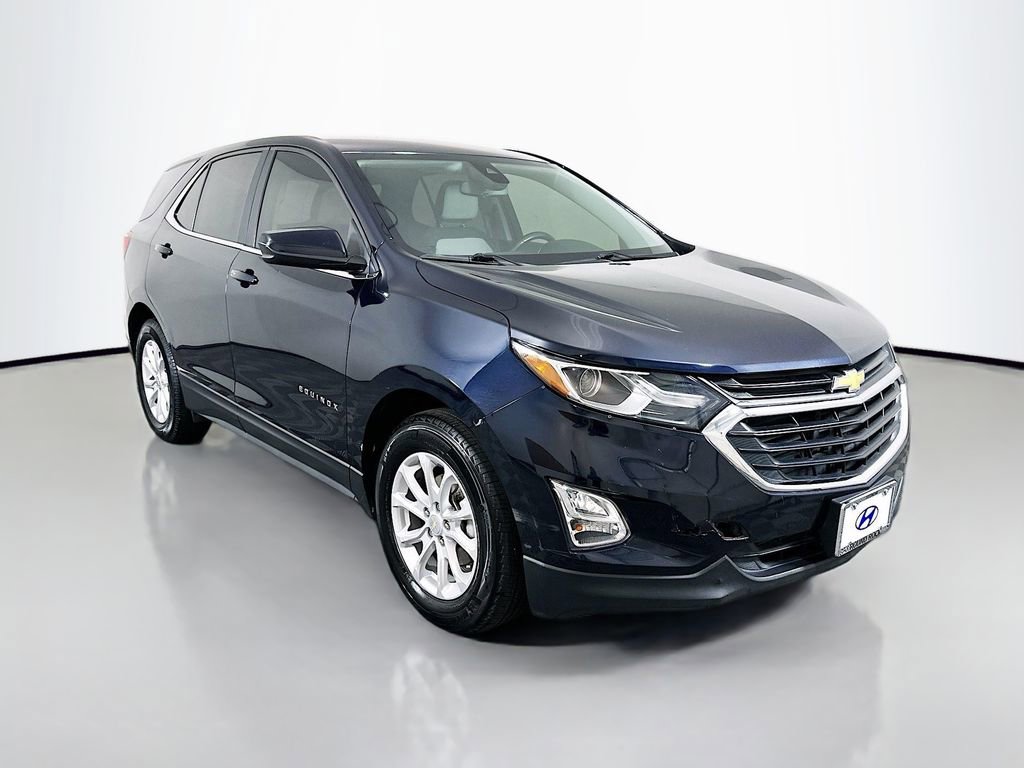 Used 2021 Chevrolet Equinox LT w/ Driver Convenience Package image 3