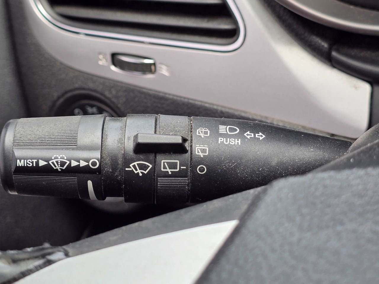 Used 2019 Dodge Journey SE w/ Premium Group FWD image 20