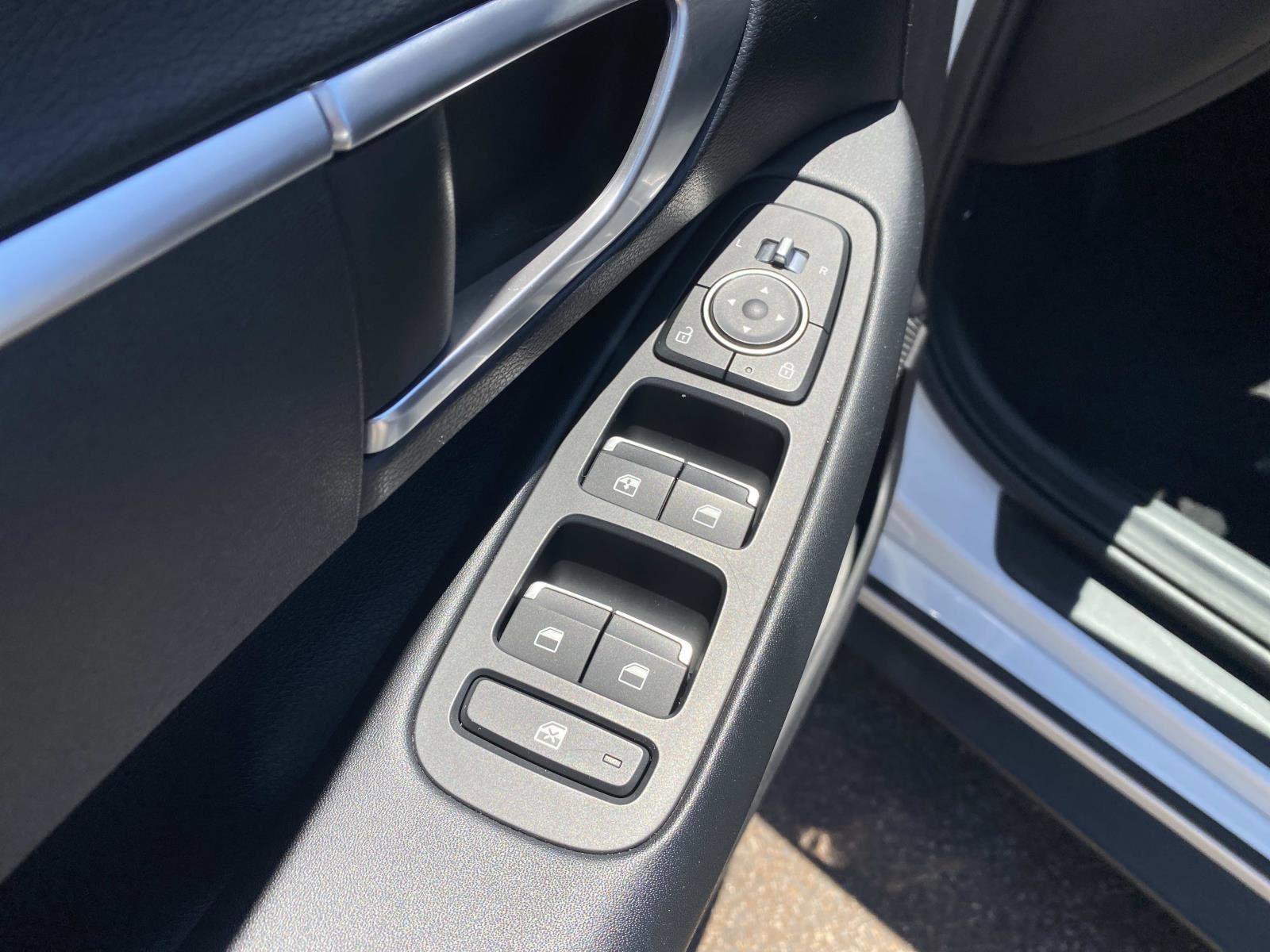 Used 2021 Hyundai Sonata SE w/ Cargo Package FWD image 19