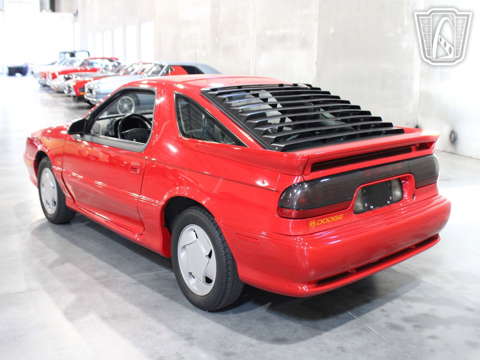 Used 1993 Dodge Daytona ES image 3