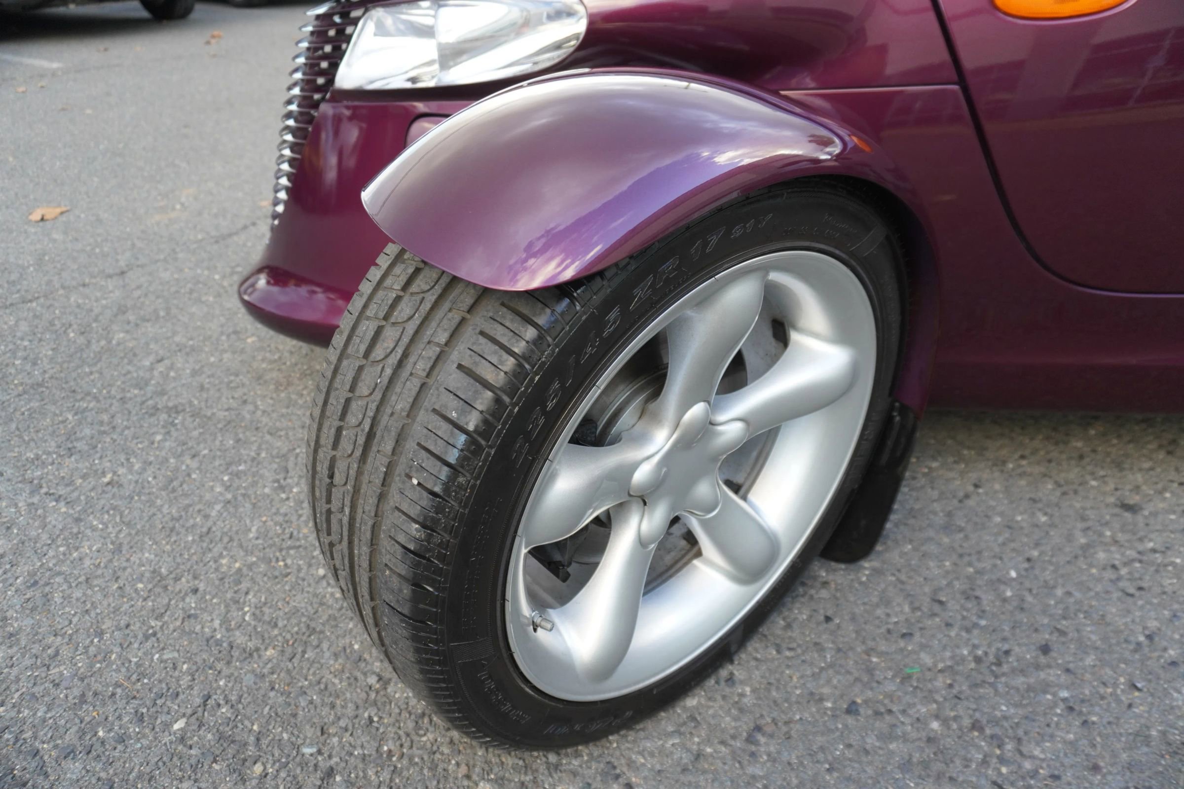 Used 1999 Plymouth Prowler Roadster 2D image 27