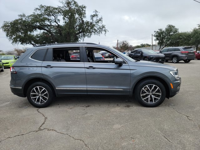 Used 2020 Volkswagen Tiguan SE image 4