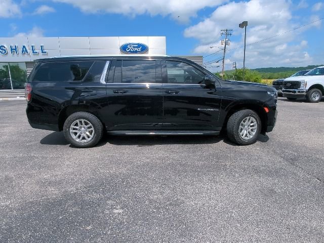 Used 2022 Chevrolet Suburban LT AWD/4WD image 34