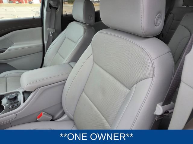 Used 2021 GMC Acadia SLT w/ Technology Package AWD/4WD image 13