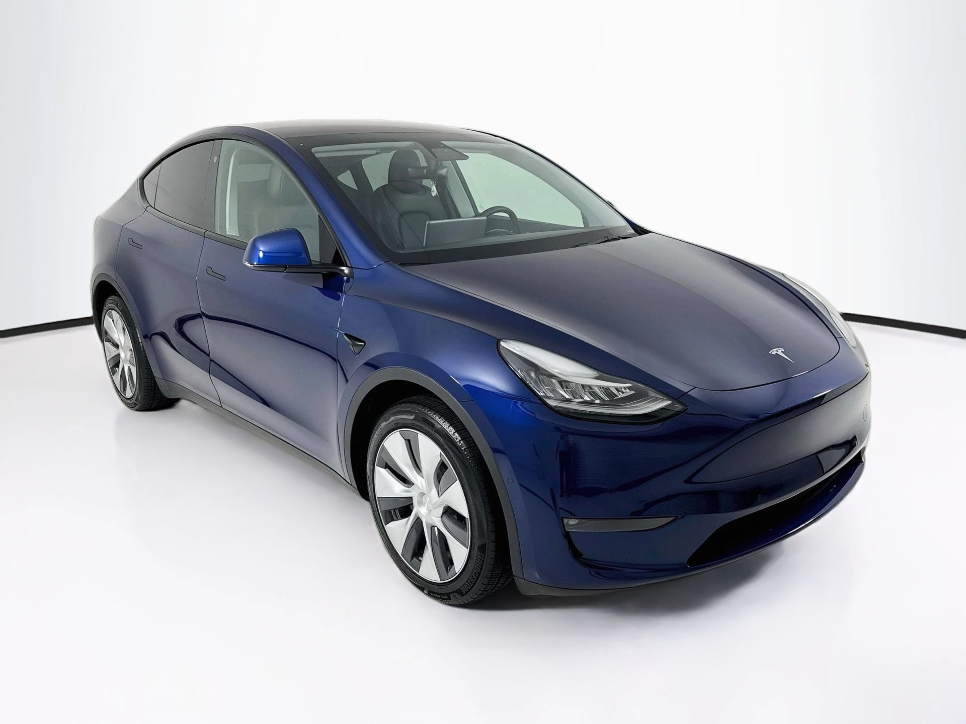 Used 2021 Tesla Model Y Long Range AWD/4WD image 1