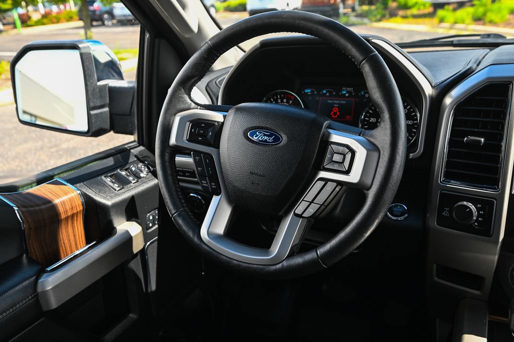 Used 2017 Ford F150 Lariat w/ Equipment Group 502A Luxury AWD/4WD image 32