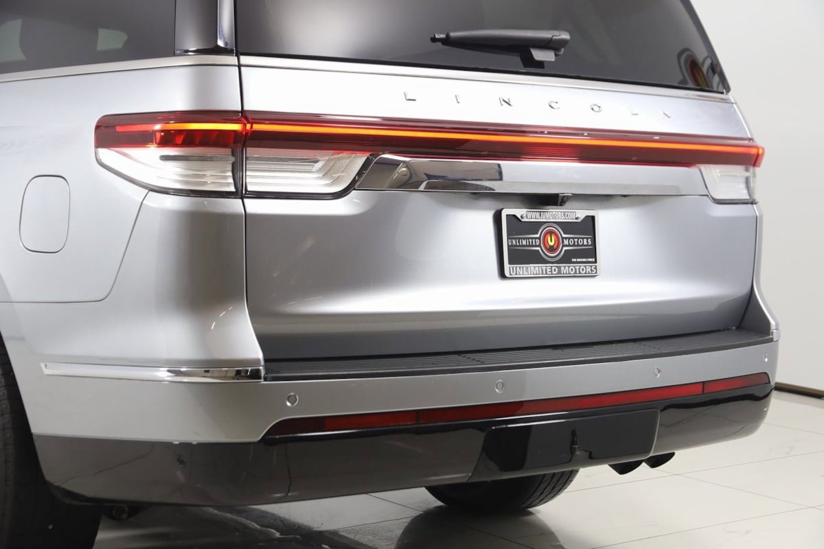 Used 2024 Lincoln Navigator L 4WD image 24