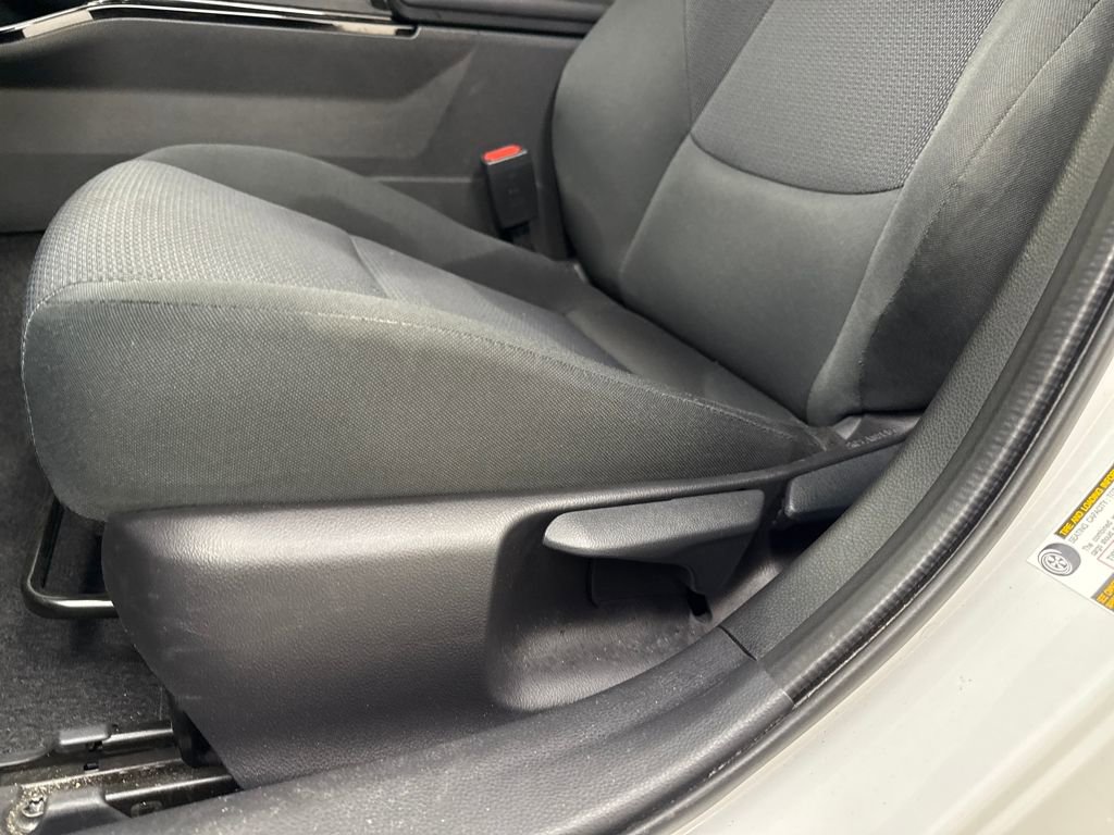 Used 2025 Toyota Prius LE image 13