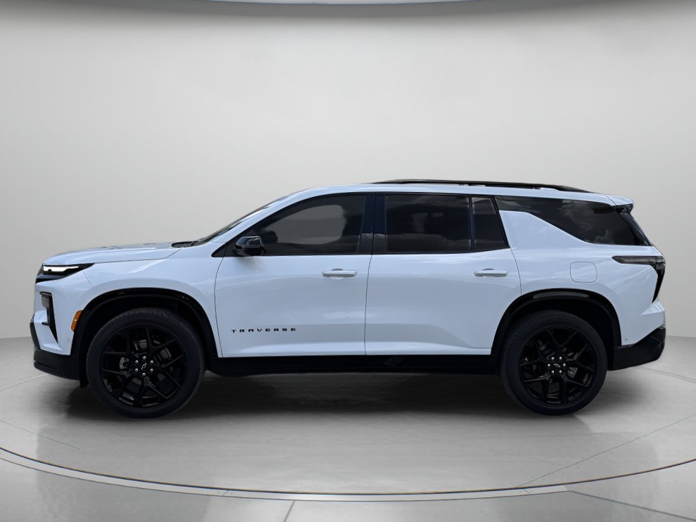 Used 2026 Chevrolet Traverse RS w/ LPO, Floor Liner Package AWD/4WD image 5