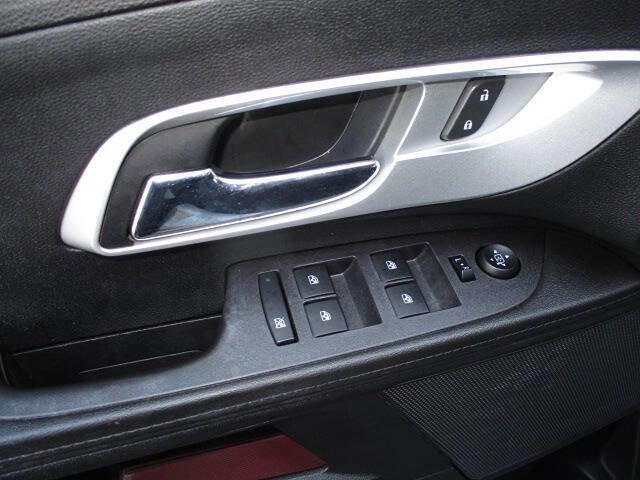 Used 2017 Chevrolet Equinox LS AWD/4WD image 17