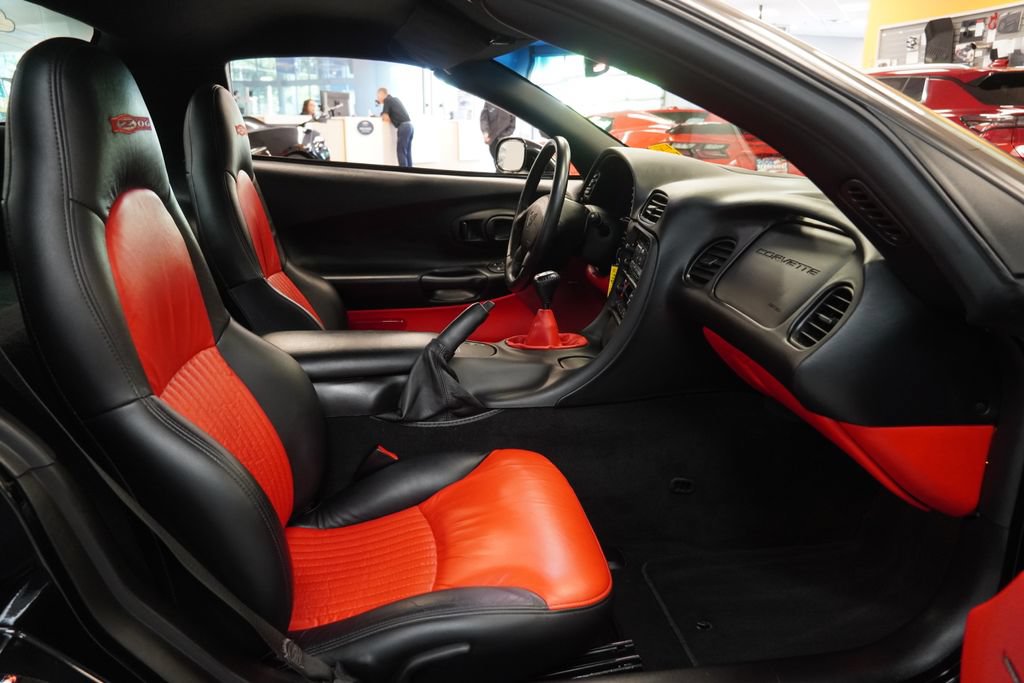 Used 2002 Chevrolet Corvette Z06 w/ Memory Pkg RWD image 30