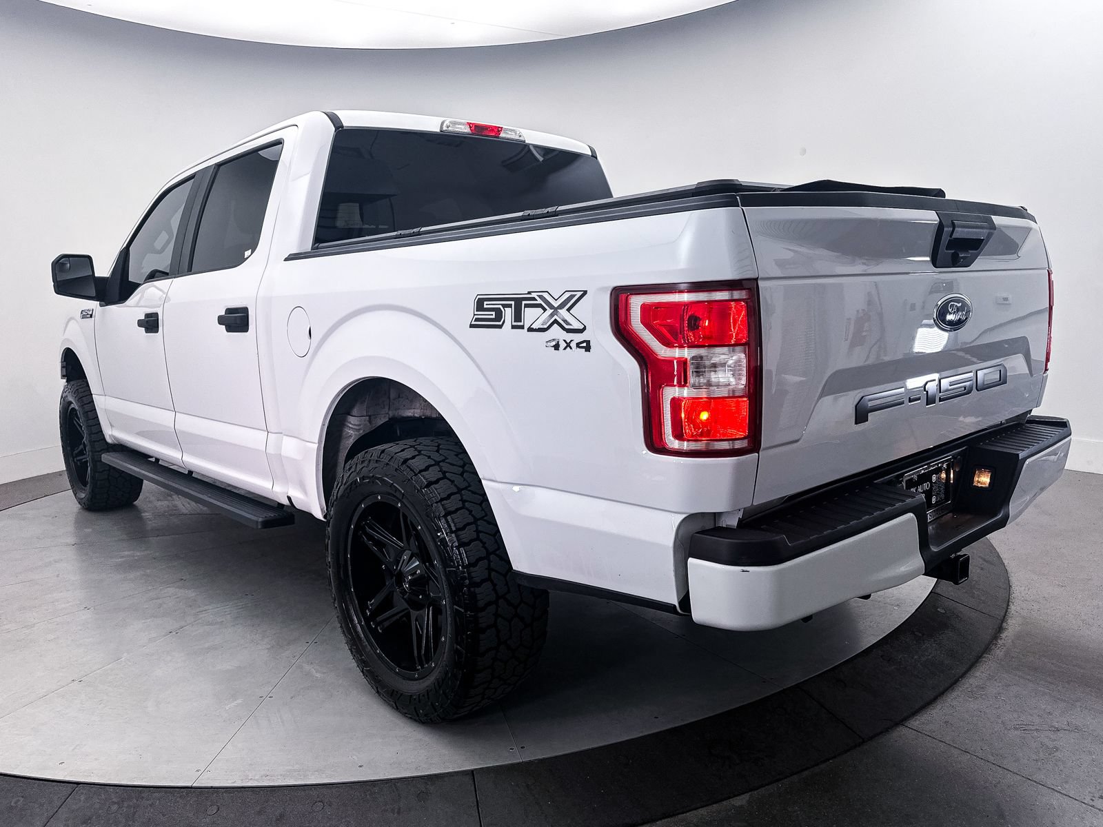 Used 2020 Ford F150 XL w/ Equipment Group 101A Mid AWD/4WD image 7