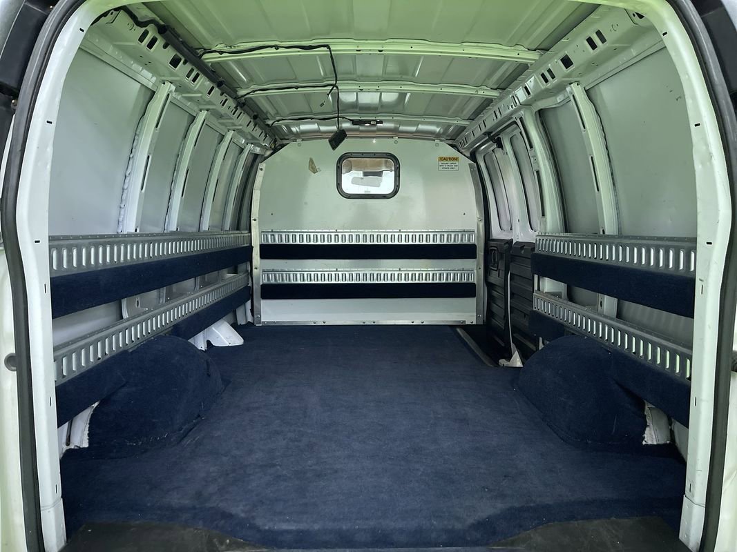 Used 2019 Chevrolet Express 2500 image 25
