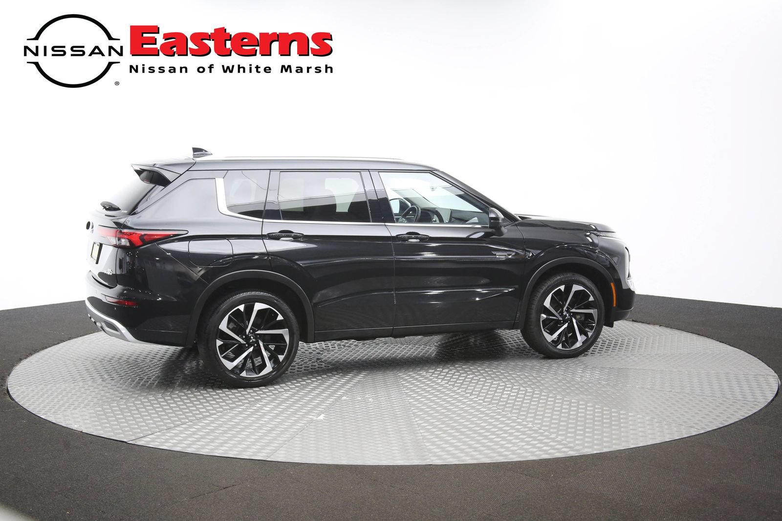 Used 2024 Mitsubishi Outlander SEL AWD/4WD image 46