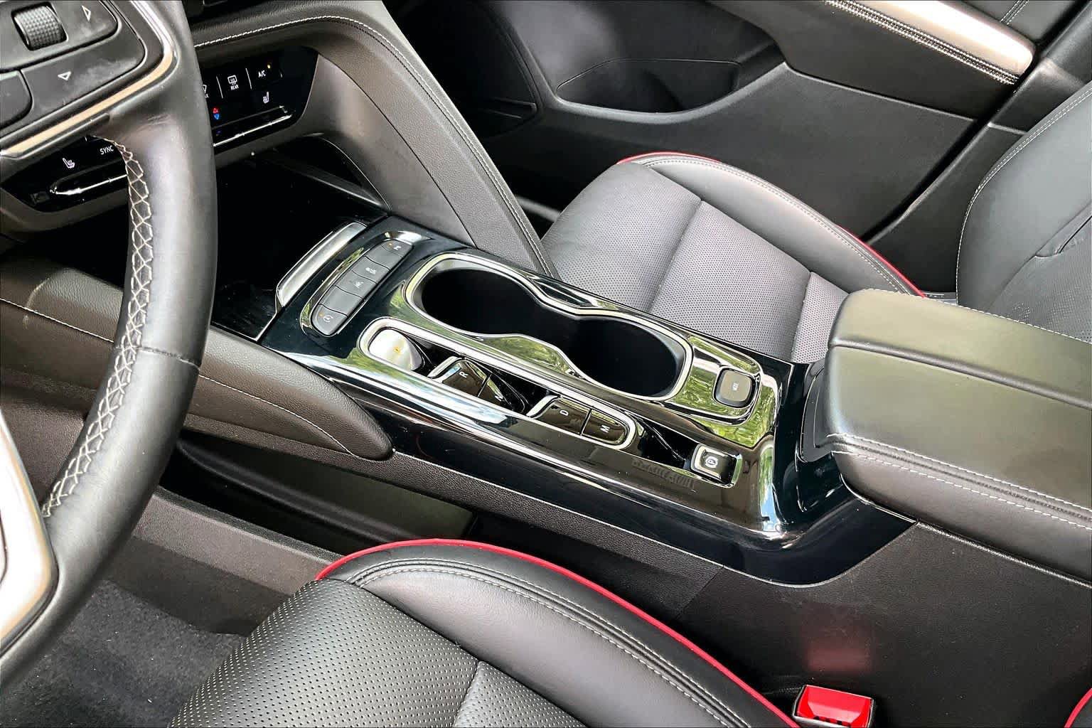 Used 2022 Buick Envision Essence w/ Sport Touring Package FWD image 15