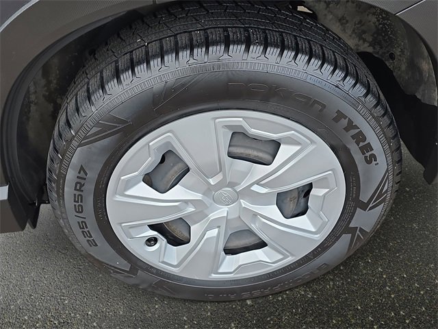 Used 2023 Subaru Forester Base image 33