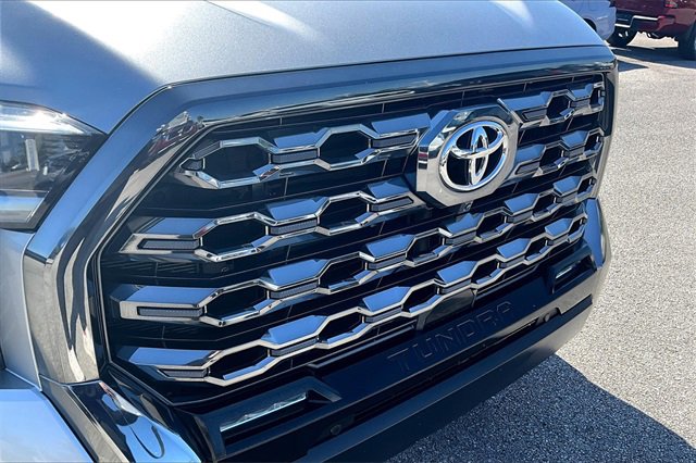 Used 2024 Toyota Tundra Platinum image 32