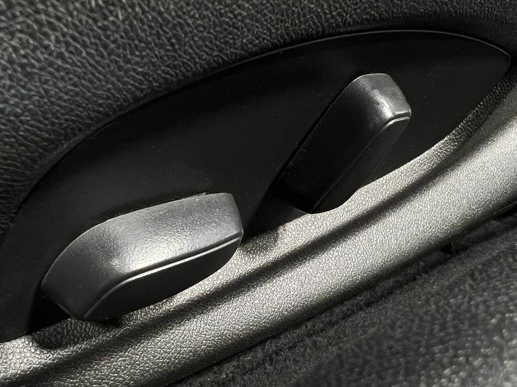 Used 2020 Chevrolet Camaro SS RWD image 17