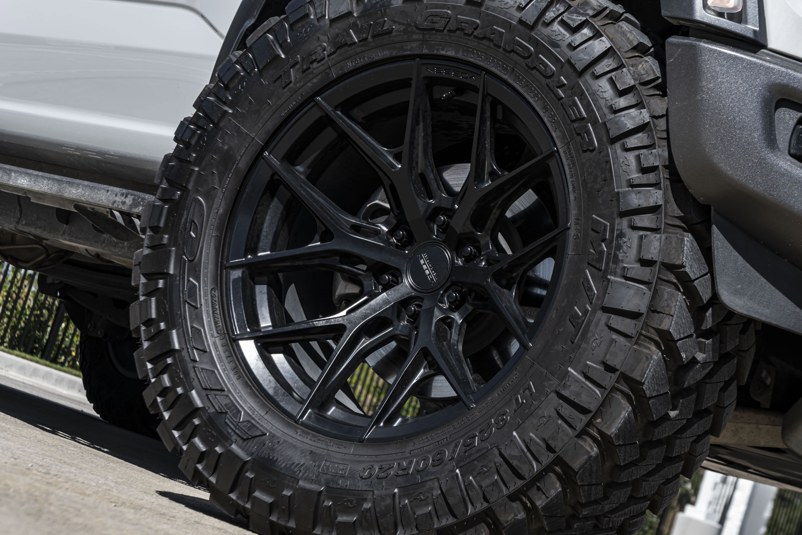 Used 2023 Ford F150 Raptor AWD/4WD image 11
