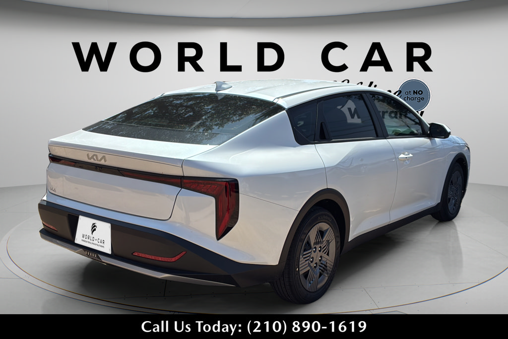 New 2026 Kia K4 FWD image 5