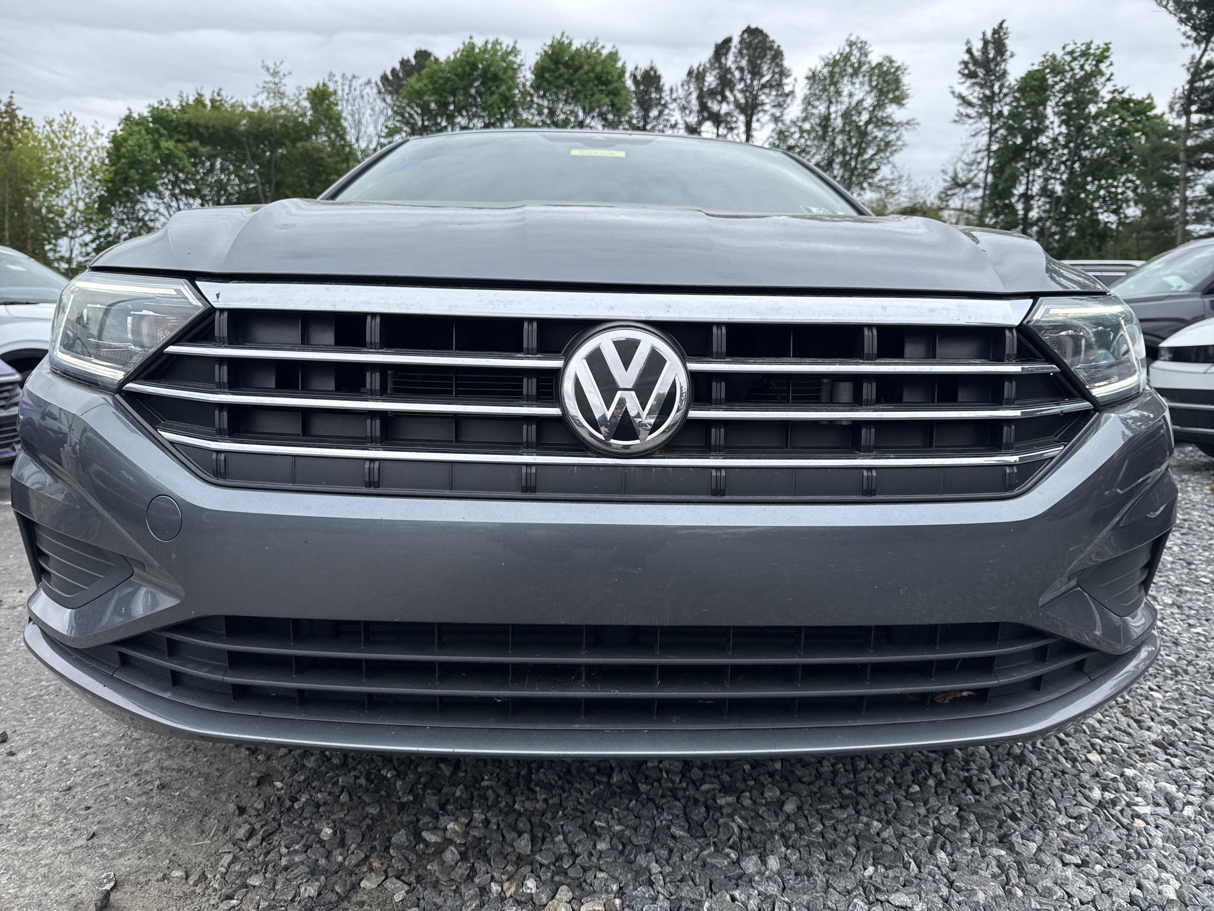 Used 2019 Volkswagen Jetta SEL w/ Cold Weather Package FWD image 2