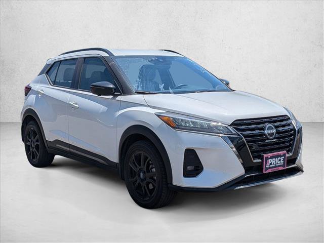 Used 2024 Nissan Kicks SR w/ SR Premium Package FWD image 3