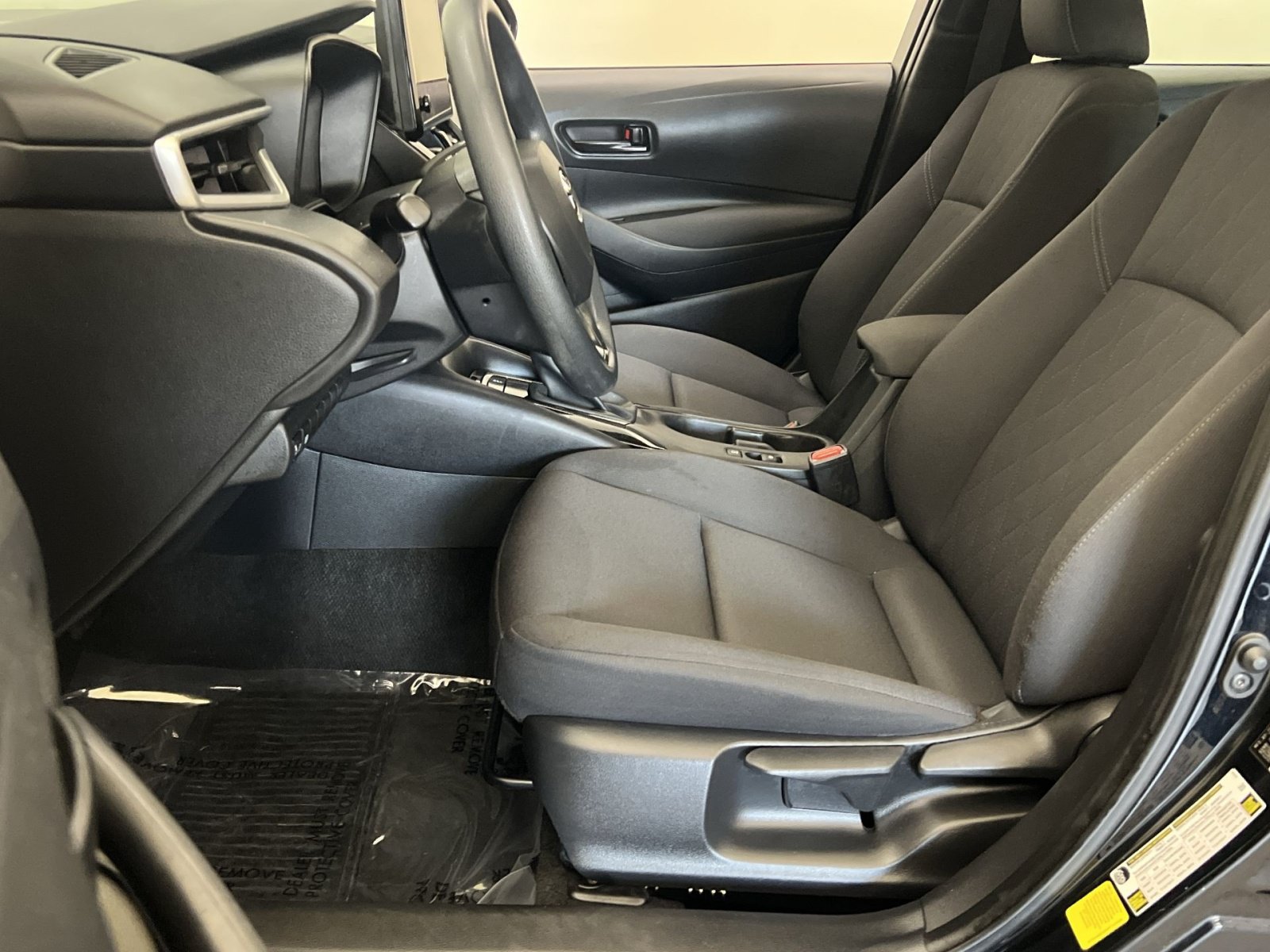 Used 2024 Toyota Corolla LE FWD image 12