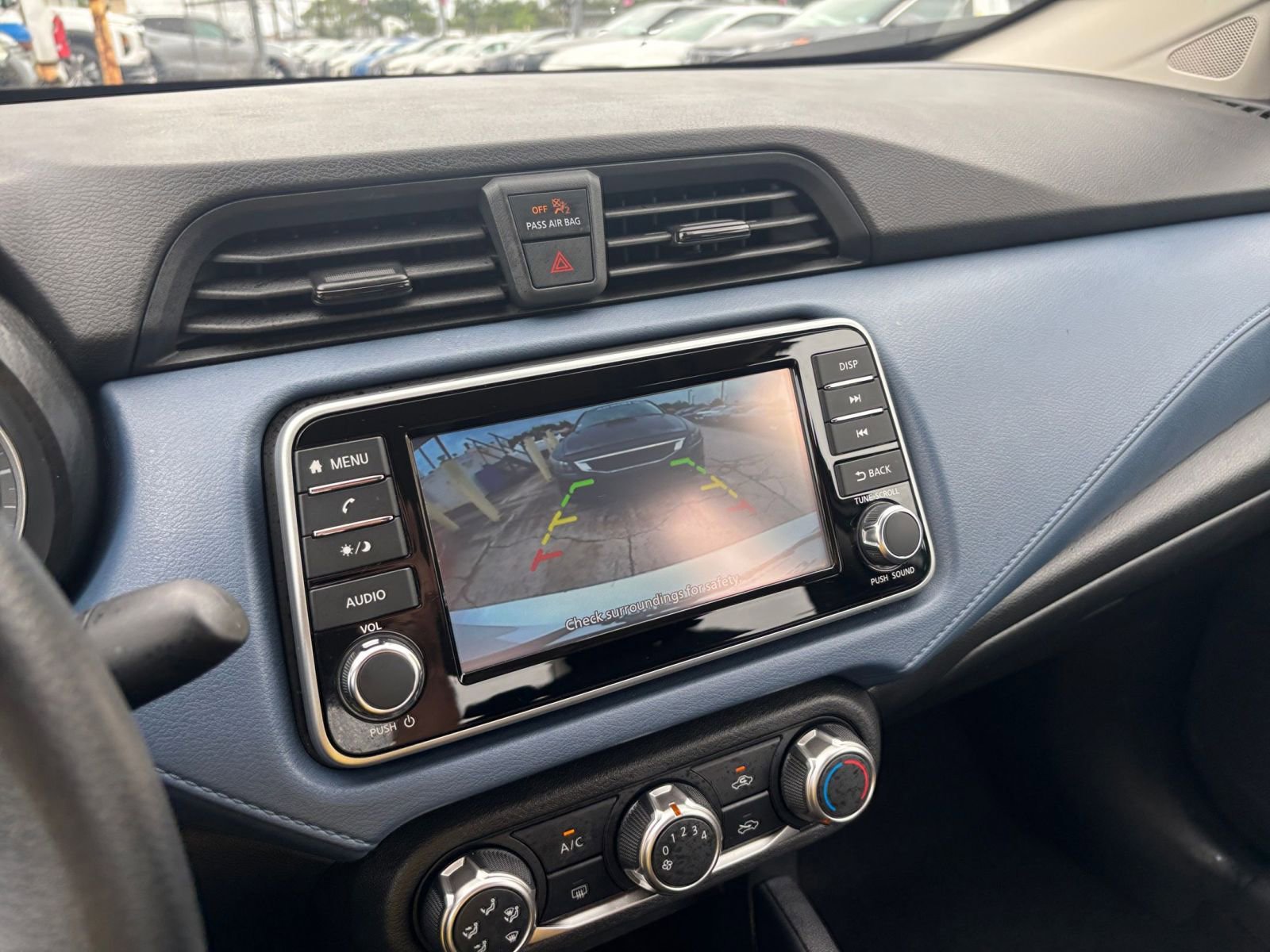 Used 2025 Nissan Versa SV image 22