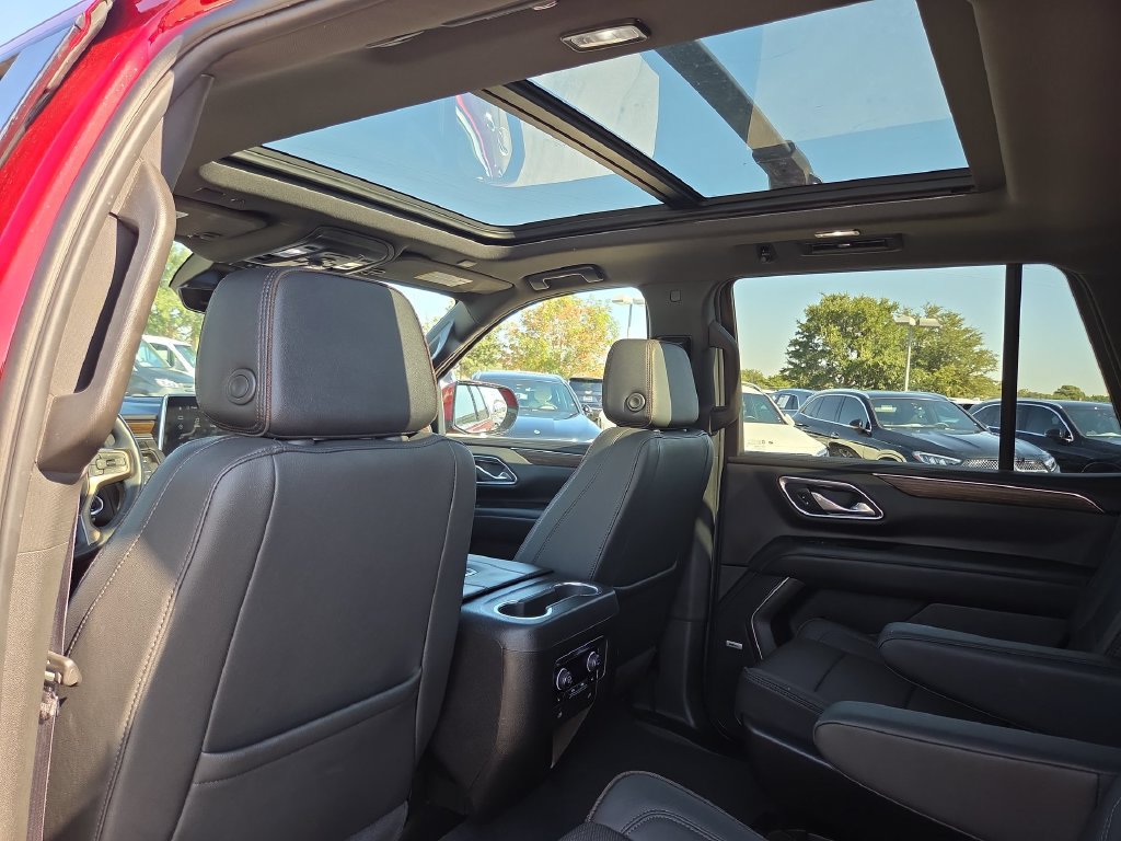 Used 2024 Chevrolet Tahoe High Country AWD/4WD image 13