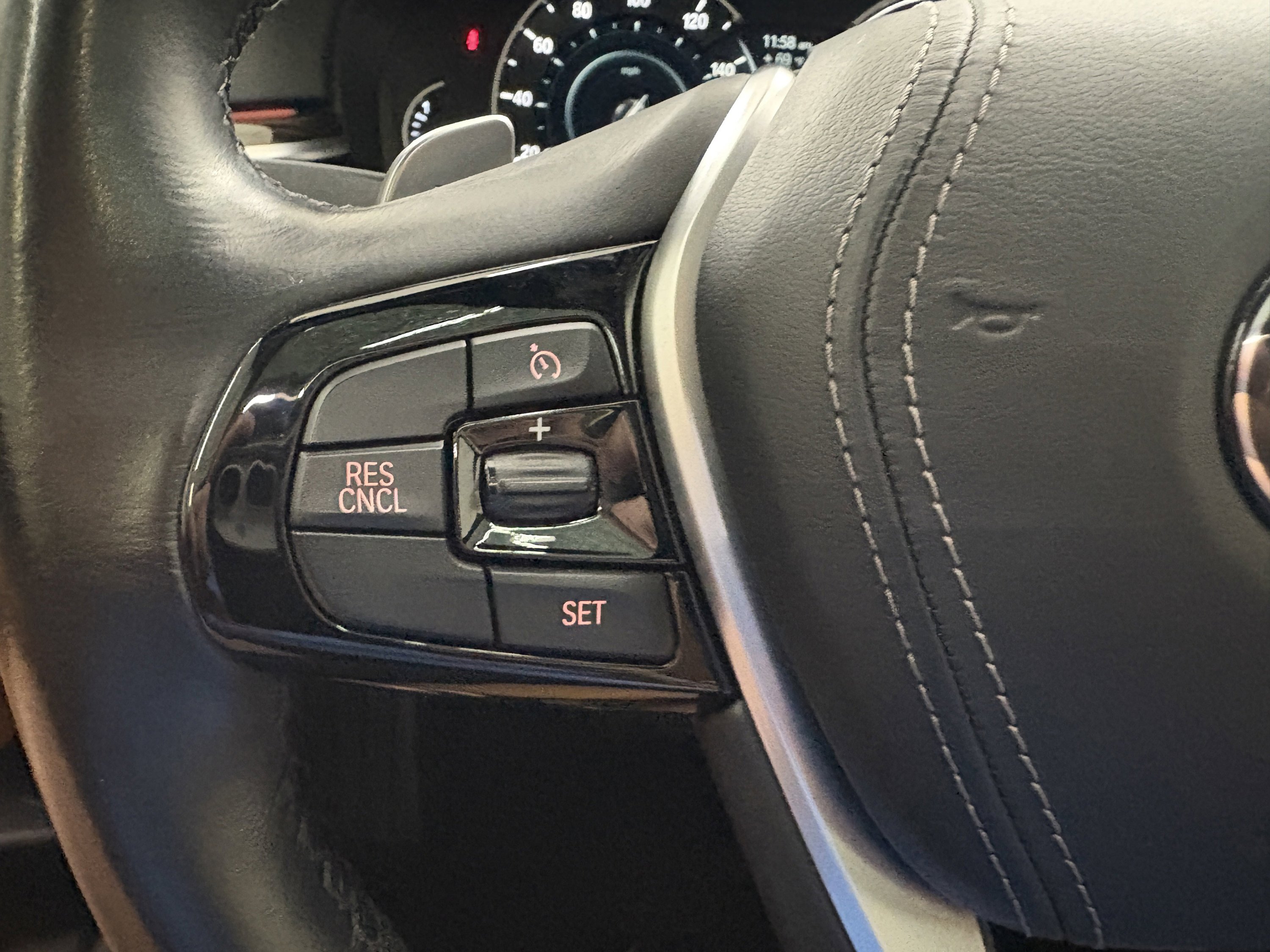 Used 2019 BMW 530e w/ Convenience Package image 37