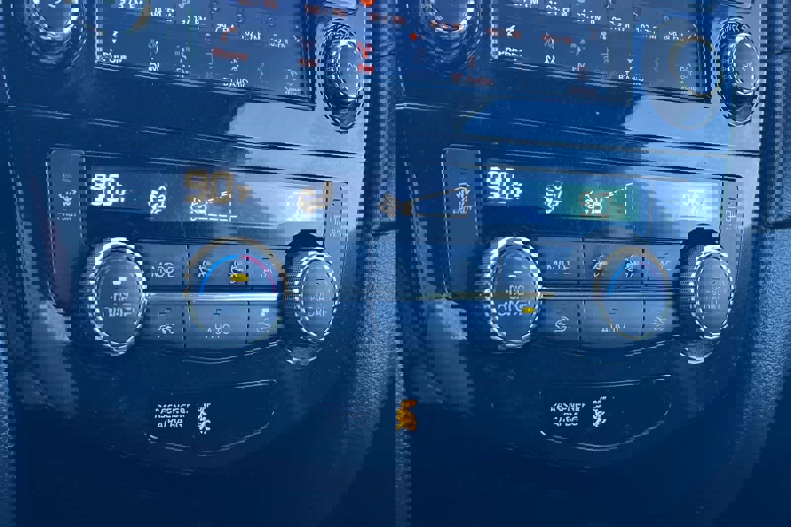 Used 2020 Nissan Rogue SV image 24