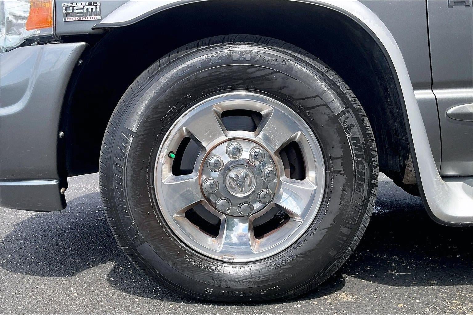 Used 2005 Dodge Ram 2500 Truck SLT w/ Sport Appearance Group RWD image 9