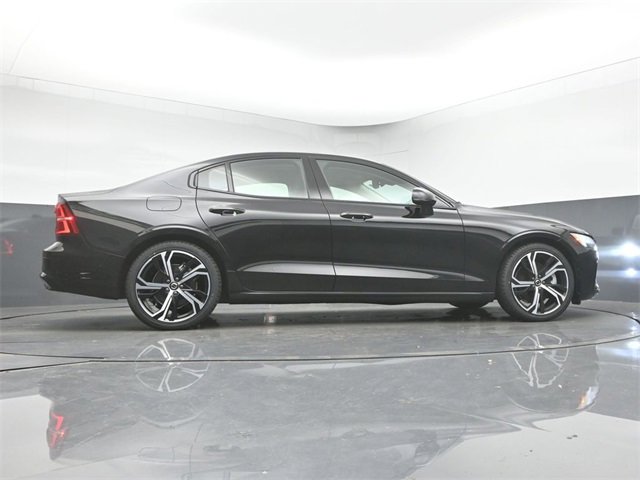 Used 2024 Volvo S60 B5 Plus image 41