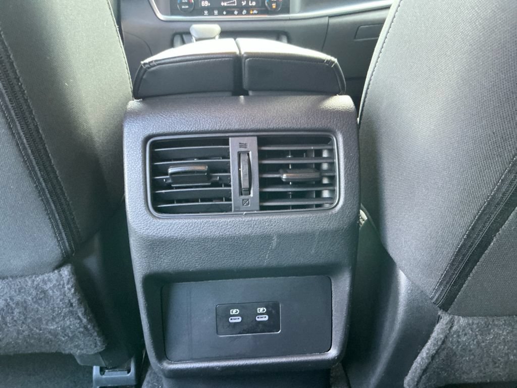 Used 2025 Nissan Rogue SV AWD/4WD image 23