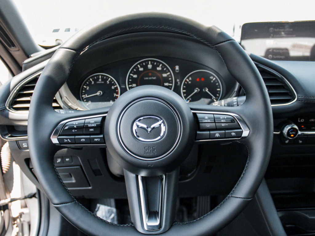Used 2026 MAZDA MAZDA3 Hatchback w/Premium Plus Pkg AWD/4WD image 14